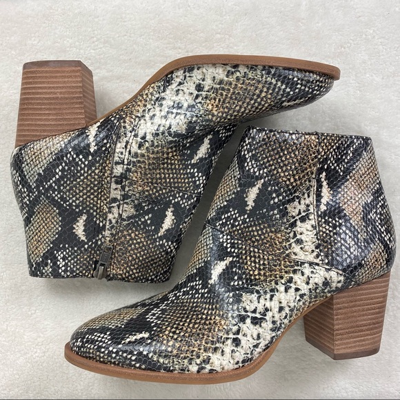 Madewell The Rosie Embossed Snakeskin Leather Ankle Boots 9 -V - Picture 3 of 11